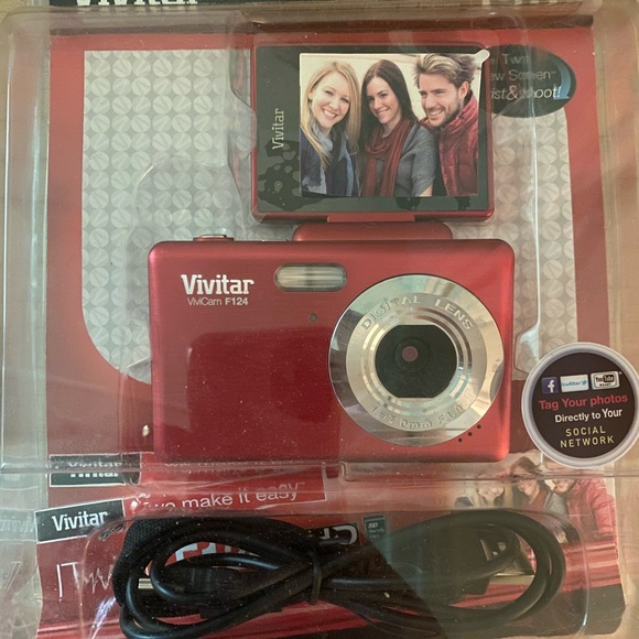 Digital Camera - Picture 2 of 6